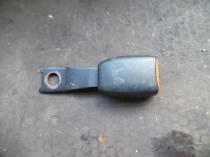 Used Front seatbelt buckle, right Suzuki Grand Vitara I (FT/GT/HT) 1.6 16V Price on request offered by Autodemontage Joko B.V.