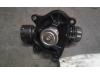 Thermostat housing from a BMW 3 serie (E46/4), 1997 / 2005 320d 16V, Saloon, 4-dr, Diesel, 1.995cc, 110kW (150pk), RWD, M47D20; 204D1, 2001-09 / 2005-05, AS71; AS72 2003