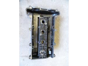 Used Rocker cover Opel Vectra C Caravan 2.2 DIG 16V Price on request offered by Autodemontage Joko B.V.