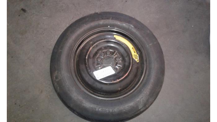 Używane Kolo dojazdowe Dodge Avenger (JS) 2.0 CRD 16V Cena na żądanie oferowane przez Autodemontage Joko B.V.