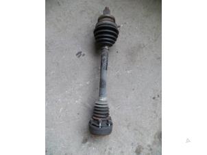 Used Front drive shaft, left Volkswagen Polo IV (9N1/2/3) 1.2 12V Price on request offered by Autodemontage Joko B.V.