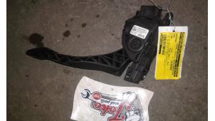 Used Accelerator pedal Ford S-Max (GBW) 2.0 TDCi 16V 140 Price on request offered by Autodemontage Joko B.V.
