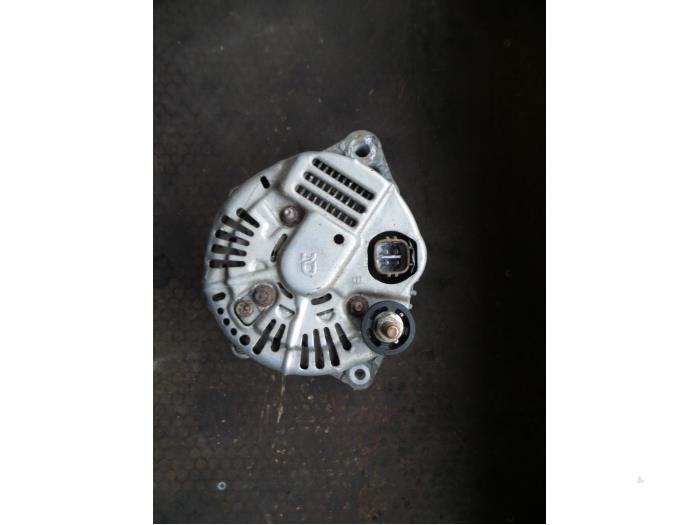 Usagé Dynamo Jaguar S-type (X200) 4.0 V8 32V Prix sur demande proposé par Autodemontage Joko B.V.