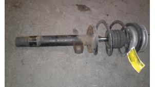 Used Front shock absorber rod, left BMW 3 serie (E46/2) 318 Ci 16V Price on request offered by Autodemontage Joko B.V.