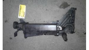 Used Expansion vessel BMW 3 serie (E46/2) 318 Ci 16V Price on request offered by Autodemontage Joko B.V.