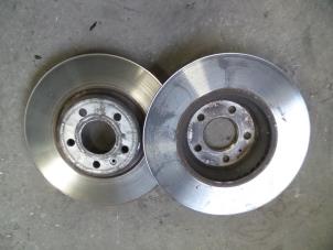 Used Front brake disc Audi Q5 (8RB) 2.0 TFSI 16V Quattro Price on request offered by Autodemontage Joko B.V.