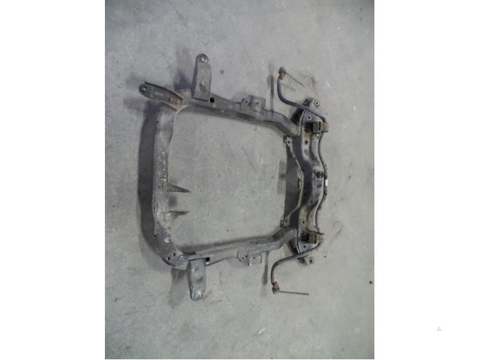Usados Subchasis Opel Tigra Twin Top 1.3 CDTi 16V Precio de solicitud ofrecido por Autodemontage Joko B.V.