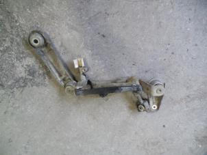 Used Gearbox mechanism Opel Tigra Twin Top 1.3 CDTi 16V Price on request offered by Autodemontage Joko B.V.