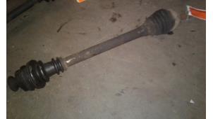Used Front drive shaft, right Renault R21 Price on request offered by Autodemontage Joko B.V.