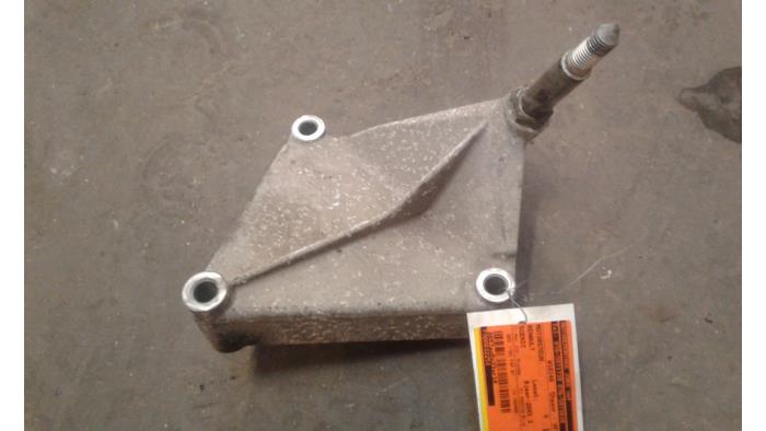 Used Engine mount Renault Scénic I (JA) 1.8 16V Price on request offered by Autodemontage Joko B.V.