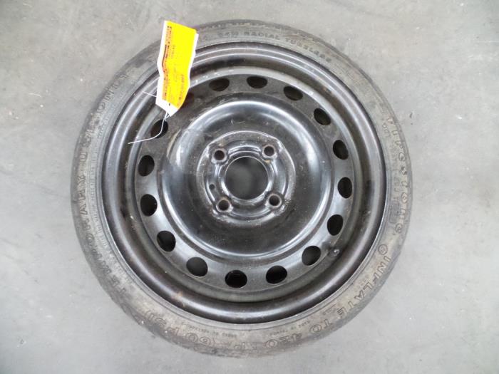 Spare wheel from a Nissan Micra (K12) 1.2 16V 2003