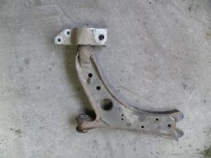 Used Front lower wishbone, left Volkswagen Caddy III (2KA,2KH,2CA,2CH) 1.9 TDI Price on request offered by Autodemontage Joko B.V.