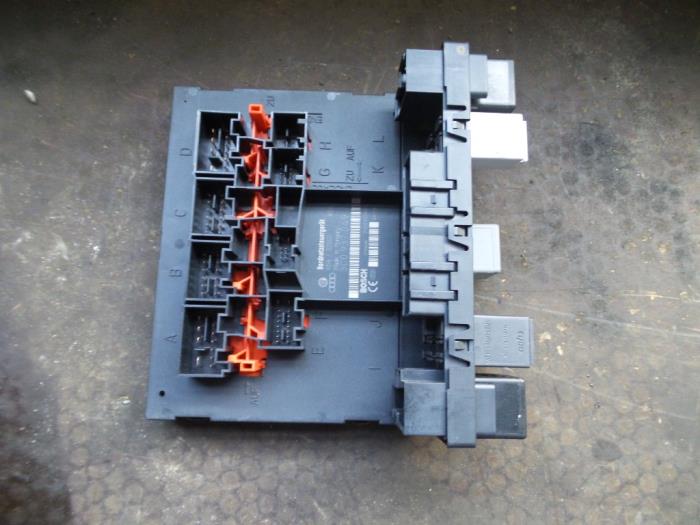 Usagé Module (divers) Volkswagen Caddy III (2KA,2KH,2CA,2CH) 1.9 TDI Prix sur demande proposé par Autodemontage Joko B.V.