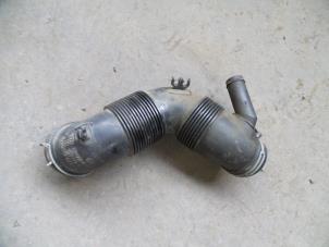 Used Air intake hose Volkswagen Caddy III (2KA,2KH,2CA,2CH) 1.9 TDI Price on request offered by Autodemontage Joko B.V.
