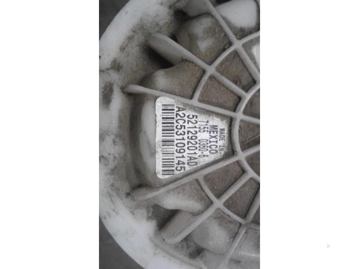 Electric fuel pump Dodge Nitro 3.7 V6 4x4 Autom. 52129201AD EKG