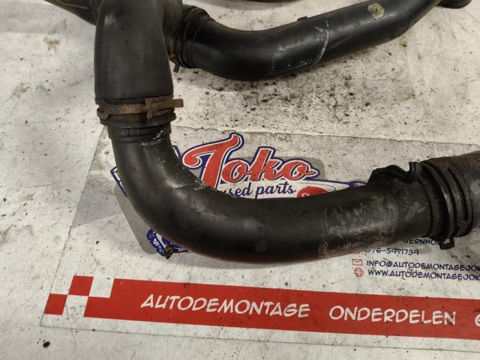 Intercooler Rohr van een Seat Ibiza III (6L1) 1.9 TDI 100 2002