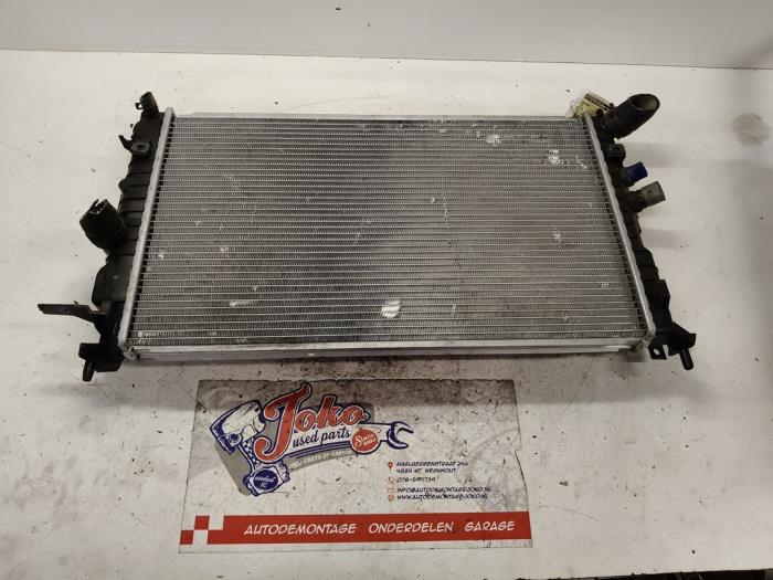 Usagé Radiateur Opel Vectra B (36) 1.6 16V Ecotec Prix sur demande proposé par Autodemontage Joko B.V.