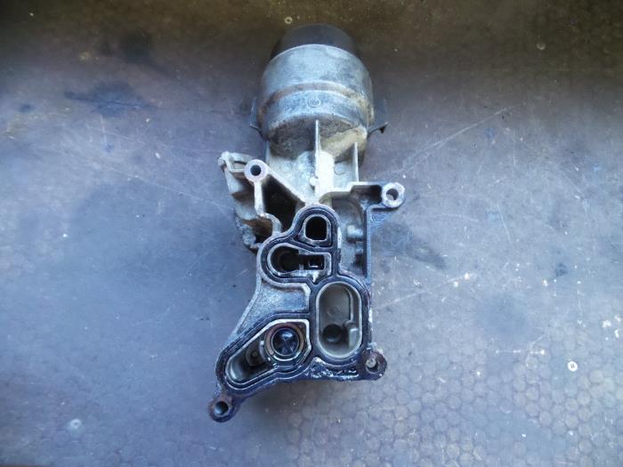 Gebrauchte Ölfiltergehäuse Fiat Fiorino (225) 1.3 JTD 16V Multijet Preis auf Anfrage angeboten von Autodemontage Joko B.V.
