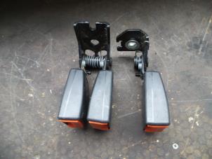 Used Rear seatbelt buckle, centre Ford Fiesta 6 (JA8) 1.4 TDCi Price on request offered by Autodemontage Joko B.V.