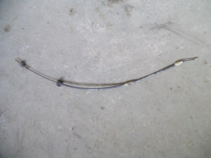Clutch cable from a Dacia Logan (LS) 1.4 2006
