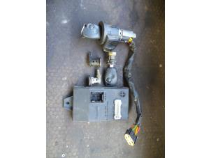 Used Set of cylinder locks (complete) Dacia Logan (LS) 1.4 Price on request offered by Autodemontage Joko B.V.