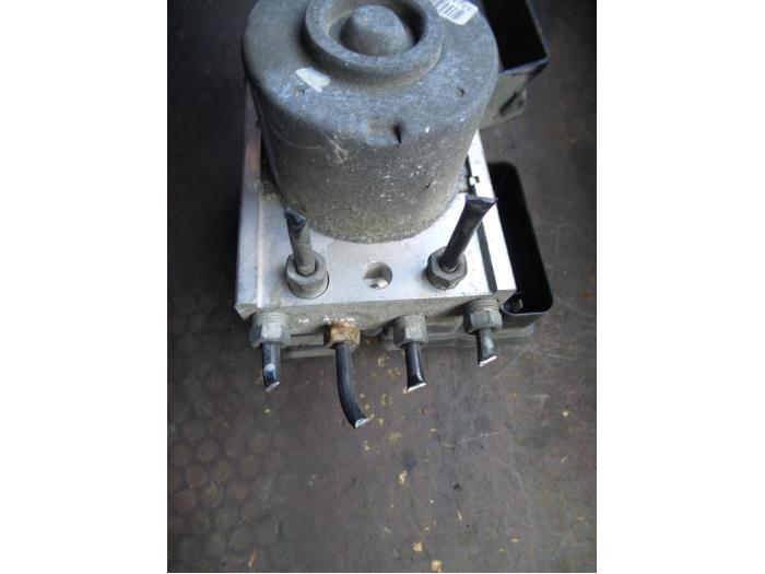 Used ABS pump Ford Focus C-Max 1.6 TDCi 16V Price on request offered by Autodemontage Joko B.V.