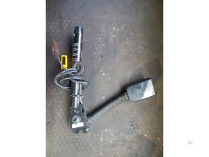 Used Seatbelt tensioner, left Ford Focus C-Max 1.6 TDCi 16V Price on request offered by Autodemontage Joko B.V.