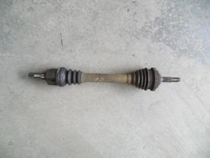 Used Front drive shaft, left Peugeot 206 (2A/C/H/J/S) 1.6 XS,XT Price on request offered by Autodemontage Joko B.V.