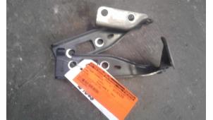 Used Bonnet Hinge Ford Fusion 1.4 16V Price on request offered by Autodemontage Joko B.V.