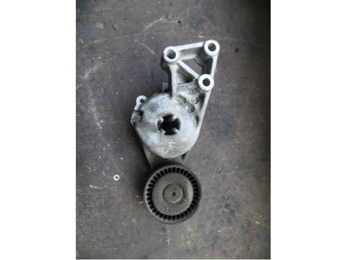 Usados Rodillo tensor correa múltiple Seat Toledo (1M2) 1.6 Precio de solicitud ofrecido por Autodemontage Joko B.V.