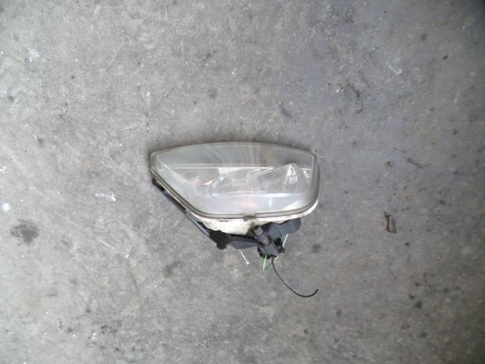 Używane Halogen lewy Ford Focus 1 1.8 TDCi 115 Cena na żądanie oferowane przez Autodemontage Joko B.V.