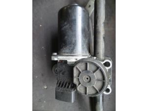 Used Front wiper motor Kia Picanto (BA) 1.1 12V Price on request offered by Autodemontage Joko B.V.