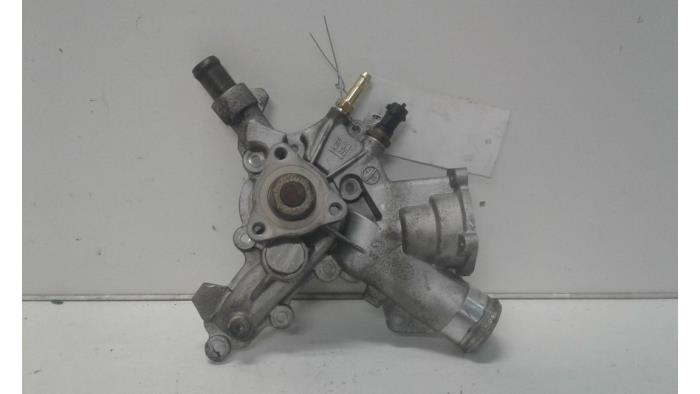 Usagé Pompe à eau Opel Meriva (A) 1.4 16V Twinport Prix sur demande proposé par Autodemontage Joko B.V.