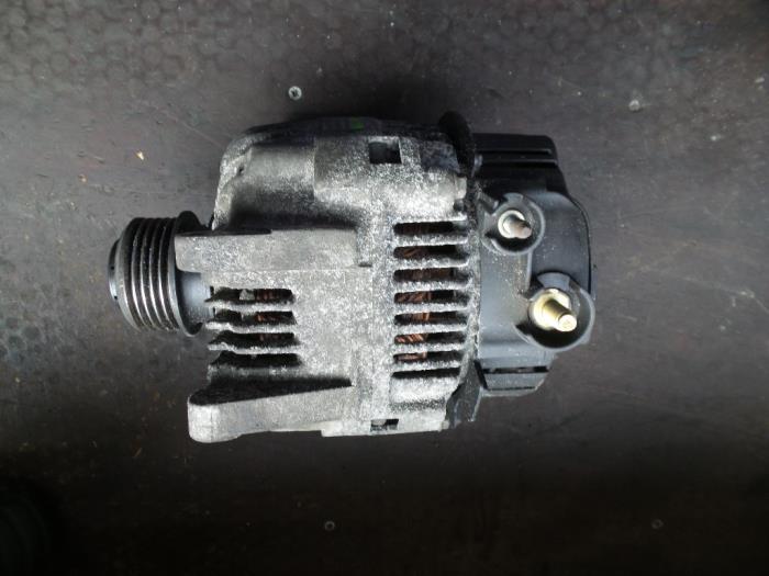 Used Dynamo Mercedes A (W168) 1.9 A-190 Price on request offered by Autodemontage Joko B.V.