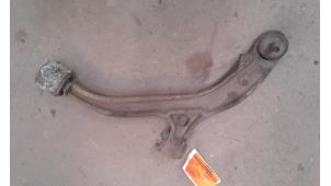 Used Front lower wishbone, left Chrysler Voyager/Grand Voyager (RG) 2.8 CRD 16V Autom. Price on request offered by Autodemontage Joko B.V.