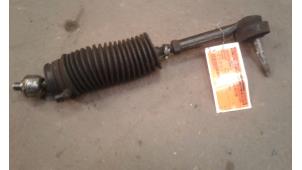 Used Tie rod end, right Chrysler Voyager/Grand Voyager (RG) 2.8 CRD 16V Autom. Price on request offered by Autodemontage Joko B.V.