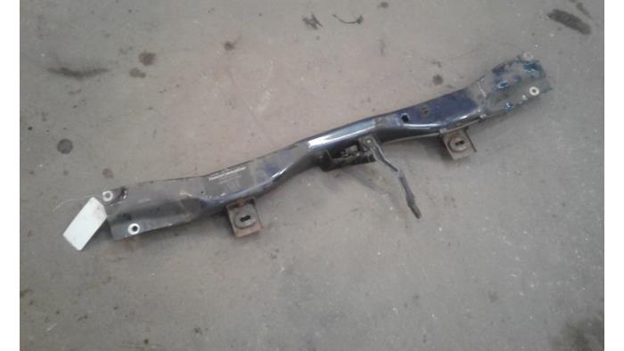 Używane Panel przedni Chrysler Voyager/Grand Voyager (RG/RS) 2.8 CRD 16V Autom. Cena na żądanie oferowane przez Autodemontage Joko B.V.