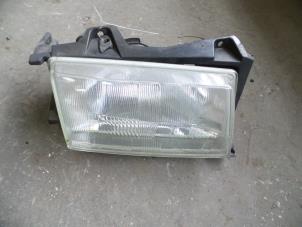 Used Headlight, right Fiat Scudo (220Z) 1.9 D Price on request offered by Autodemontage Joko B.V.
