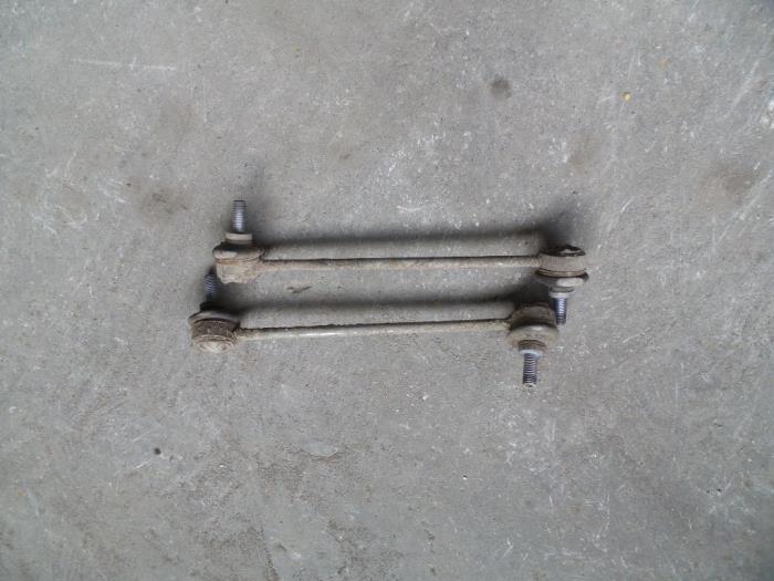 Anti-roll bar guide from a Ford Transit Connect 1.8 TDCi 75 2011