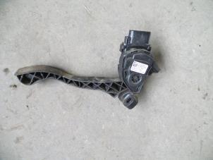 Used Accelerator pedal Ford Transit Connect 1.8 TDCi 75 Price on request offered by Autodemontage Joko B.V.