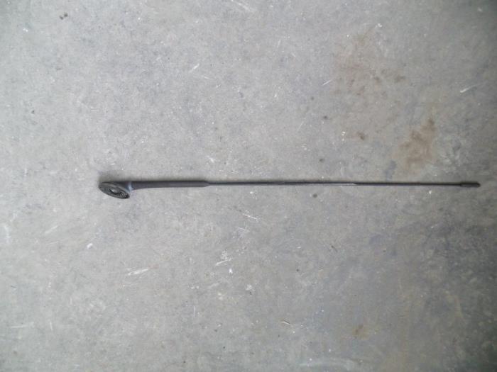 Używane Antena Ford Transit Connect 1.8 TDCi 75 Cena na żądanie oferowane przez Autodemontage Joko B.V.