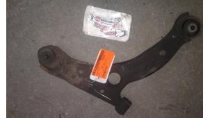 Used Front lower wishbone, right Hyundai Matrix 1.5 CRDi 16V Price on request offered by Autodemontage Joko B.V.