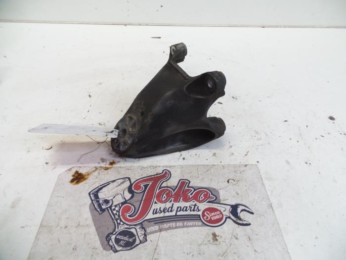Used Engine mount Audi Q7 (4LB) 3.0 TDI V6 24V Price on request offered by Autodemontage Joko B.V.