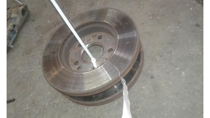 Front brake disc from a Mercedes-Benz E diesel (W124) 3.0 300 D Turbo 1994