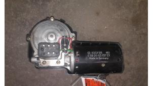 Used Front wiper motor Mercedes E diesel (W124) 3.0 300 D Turbo Price on request offered by Autodemontage Joko B.V.