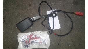 Used Front seatbelt buckle, left Mercedes E diesel (W124) 3.0 300 D Turbo Price on request offered by Autodemontage Joko B.V.