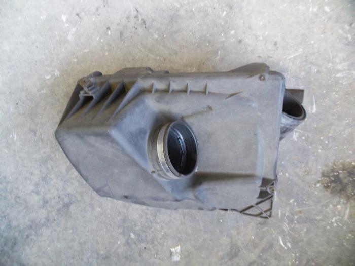 Gebrauchte Luftfiltergehäuse Opel Zafira (M75) 1.9 CDTI Preis auf Anfrage angeboten von Autodemontage Joko B.V.