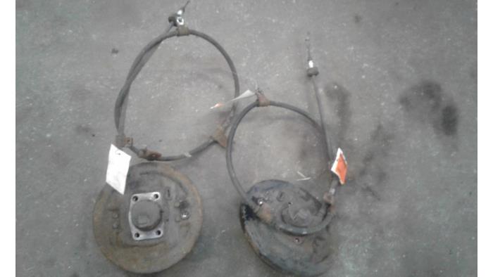 Usagé Câble frein à main Hyundai Getz 1.3i 12V Prix sur demande proposé par Autodemontage Joko B.V.