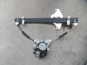 Used Window mechanism 4-door, front right Opel Antara (LA6) 2.0 CDTI 16V 4x4 Price on request offered by Autodemontage Joko B.V.
