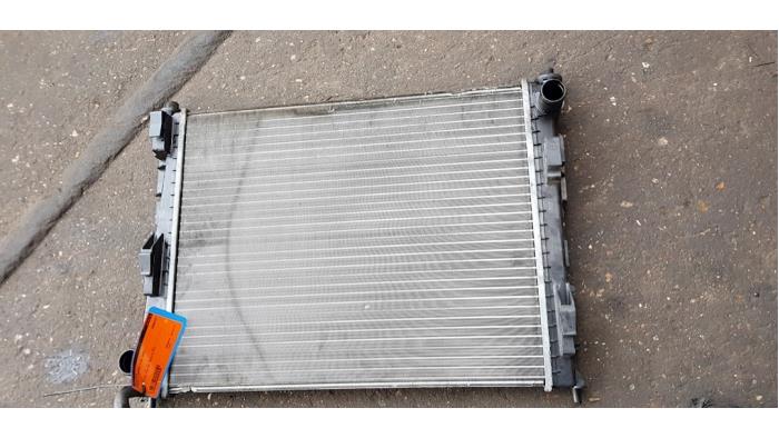 Used Radiator Renault Twingo II (CN) 1.2 Price € 40,00 Margin scheme offered by Automarkt Lotfi